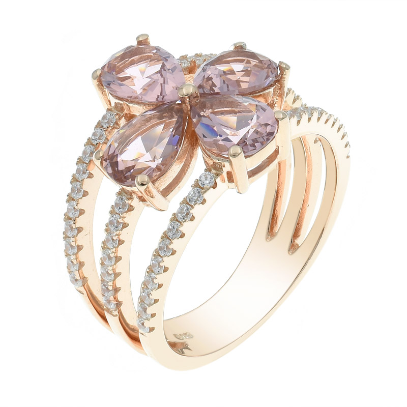 4 leaf clover ring with Morganite Nano
