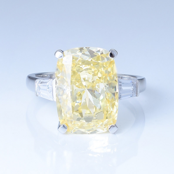 Anillo de bisutería de plata 925 de color amarillo diamante grande para mujer. 