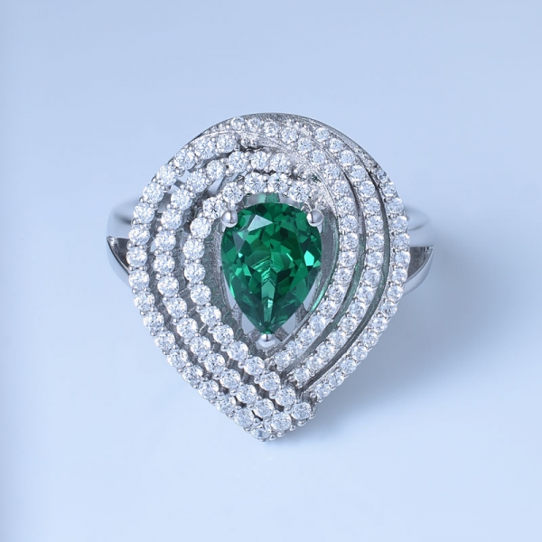 rodio verde esmeralda sobre joyería de plata esterlina a juego 