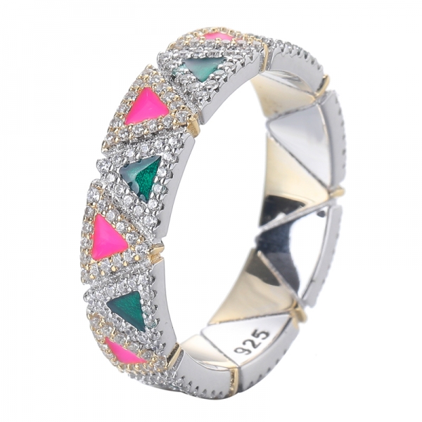 triángulo rosa y verde esmalte oro amarillo y rodio sobre anillo de plata esterlina 
