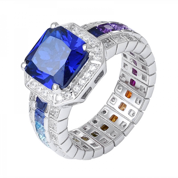 anillo de eternidad con corte cuadrado de piedras preciosas de zafiro de color arcoíris 