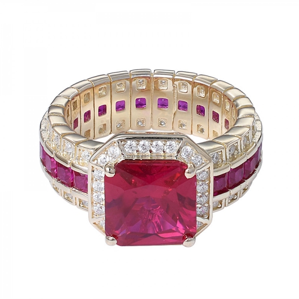 anillo de eternidad con corte cuadrado de piedras preciosas de zafiro de color arcoíris 