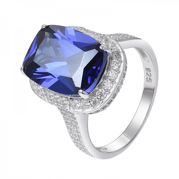 azul Tanzanita anillo de compromiso creado en rodio con corte cojín sobre plata de ley 