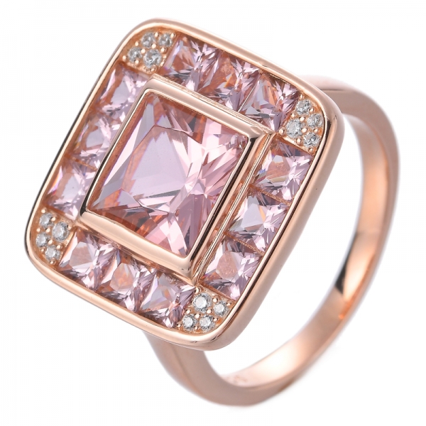 anillo de compromiso cuadrado de corte princesa con halo de morganita y diamantes acentuados 