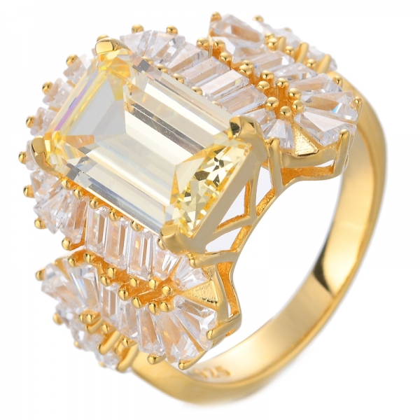 anillo de cóctel de mujer con diamantes redondos
 