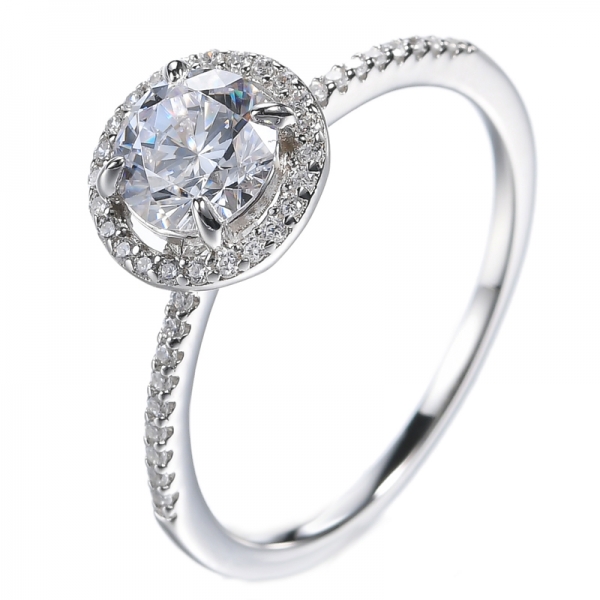 Elegante anillo de bodas de diamantes de imitación con halo de talla redonda de 4/5 quilates
 