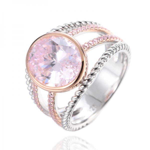 Anillo de plata con baño de dos tonos en el centro de zirconia cúbica rosa con diamante ovalado 925
 