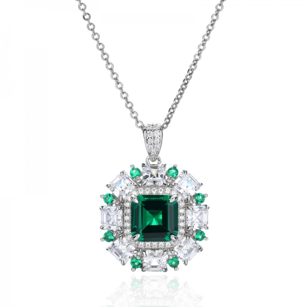 Colgante Asscher de plata rodiada con circonita cúbica blanca y nano verde 