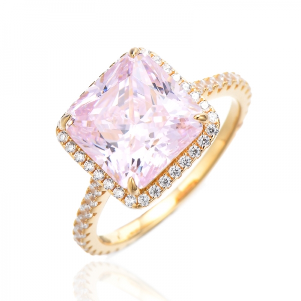 Anillo de plata con circonita cúbica blanca redonda y rosa de diamantes octágonos con baño de oro 