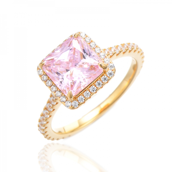 Anillo de plata con circonita cúbica blanca redonda y rosa de diamantes octágonos con baño de oro 