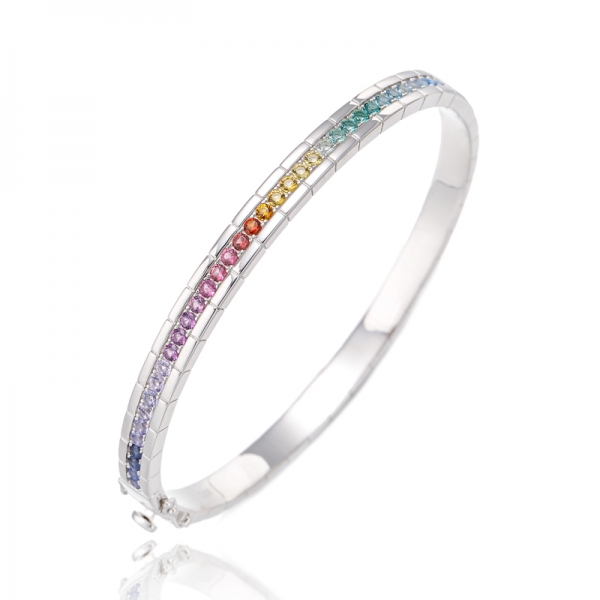 Brazalete redondo de plata rodiada con circonita cúbica de color arcoíris 