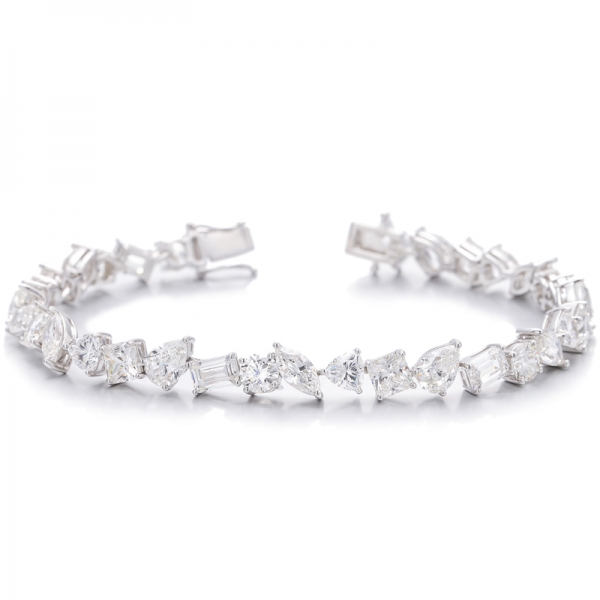 Pulsera de plata rodiada con circonita cúbica de color G y diamante marquesa en forma de pera 