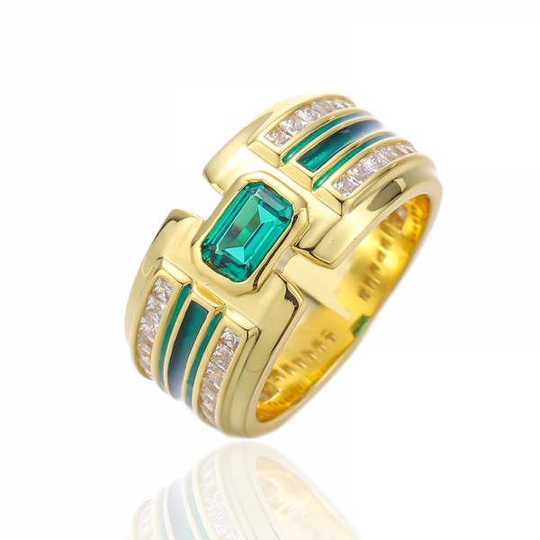 Anillo de nano plata verde con esmalte verde y talla esmeralda con baño de oro 