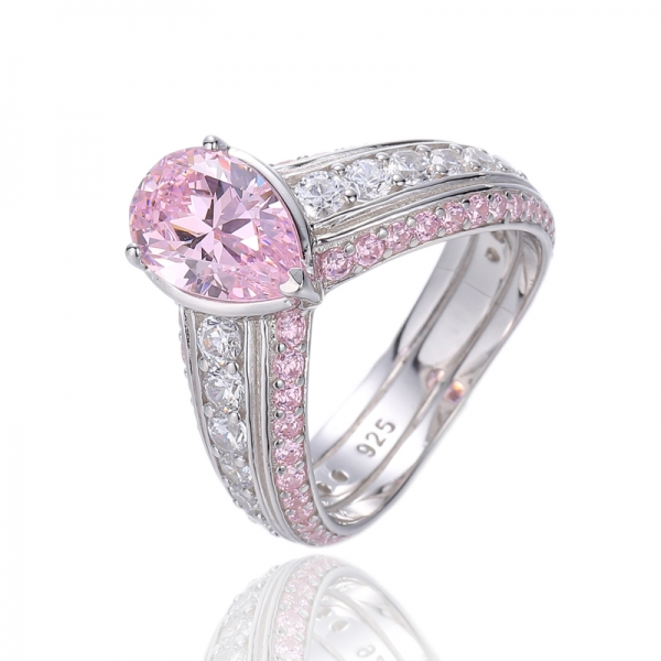 Anillo de plata rodiada con circonita cúbica rosa y redondo de diamante en forma de pera 