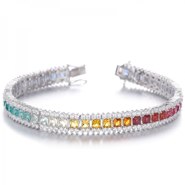 
     Pulsera cuadrada de plata rodiada con circonita cúbica blanca y color arcoíris cuadrado
     