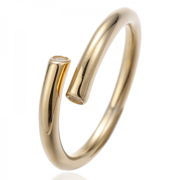 Anillo redondo de plata con circonita cúbica blanca y baño de oro rosa 