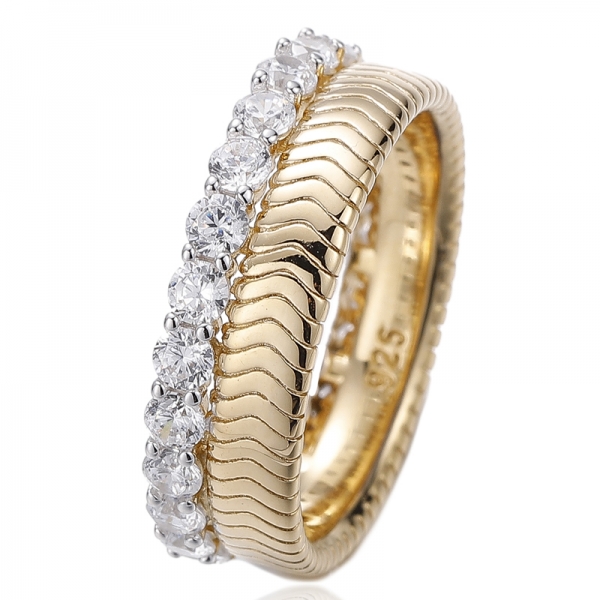Anillo de plata 925 con circonita cúbica arcoíris redonda y baño de oro 