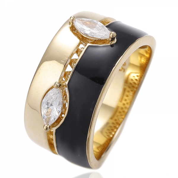 Anillo de plata con nanoesmalte verde marquesa y baño de oro rosa. 