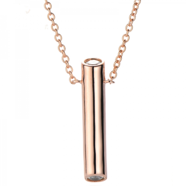 Collar redondo de plata con circonita cúbica blanca y baño de oro 