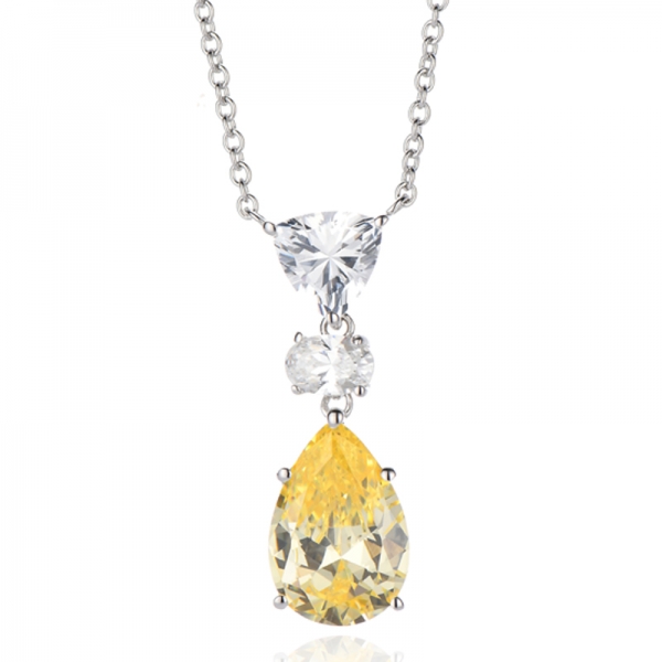 Collar de plata rodiada con diamantes amarillos y circonitas cúbicas blancas trillón en forma de pera 