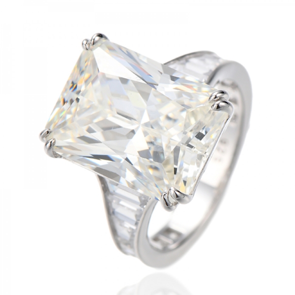 Anillo de plata rodiada con circonita cúbica blanca en forma de barco y diamante octogonal G 