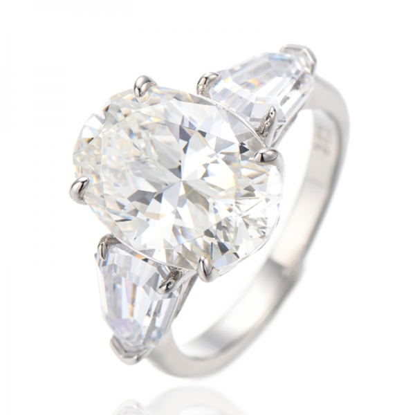 Anillo de plata rodiada con circonita cúbica blanca hexagonal y diamante rosa ovalado 