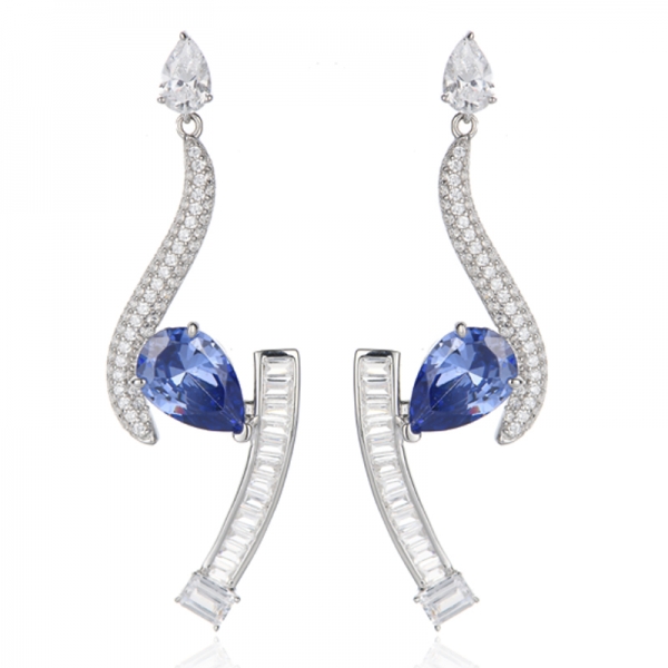 Pendiente de plata rodiada con tanzanita en forma de pera y circonita cúbica blanca talla esmeralda 