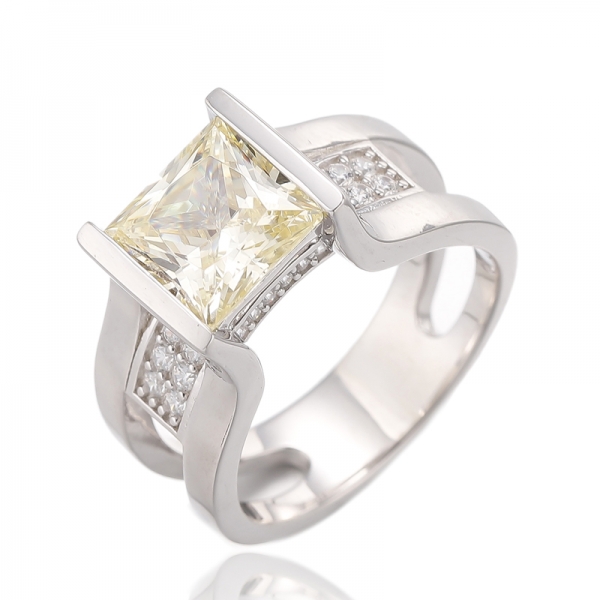 Anillo de plata 925 con nano morganita cuadrada y circonita cúbica blanca redonda con baño de oro rosa 