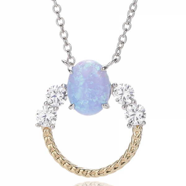 Collar de plata con ópalo ovalado y circonita cúbica blanca redonda con baño en dos tonos 
