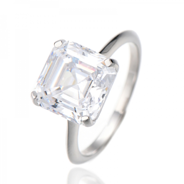Anillo Asscher de plata rodiada con circonita cúbica blanca 