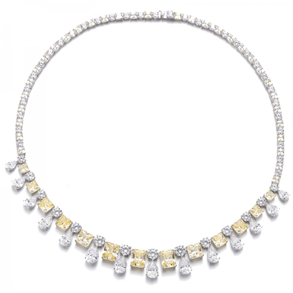 Collar de plata rodiada con circonitas cúbicas amarillas en forma de diamante octogonal y blancas en forma de pera 