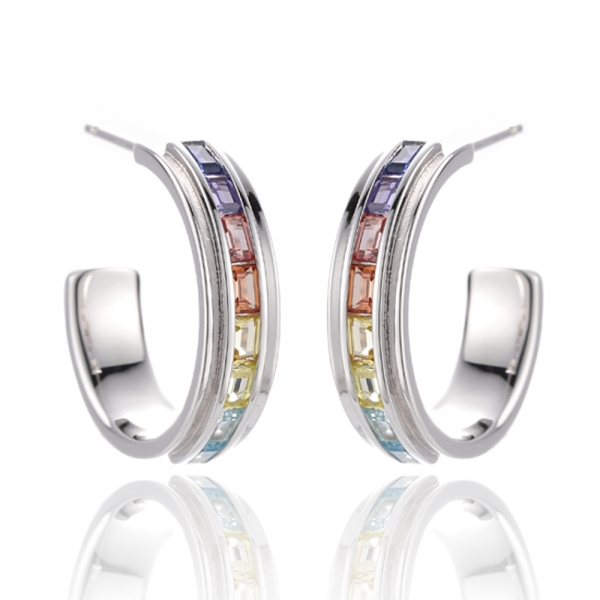 Pendiente de plata rodiada con circonita cúbica arcoíris baguette 