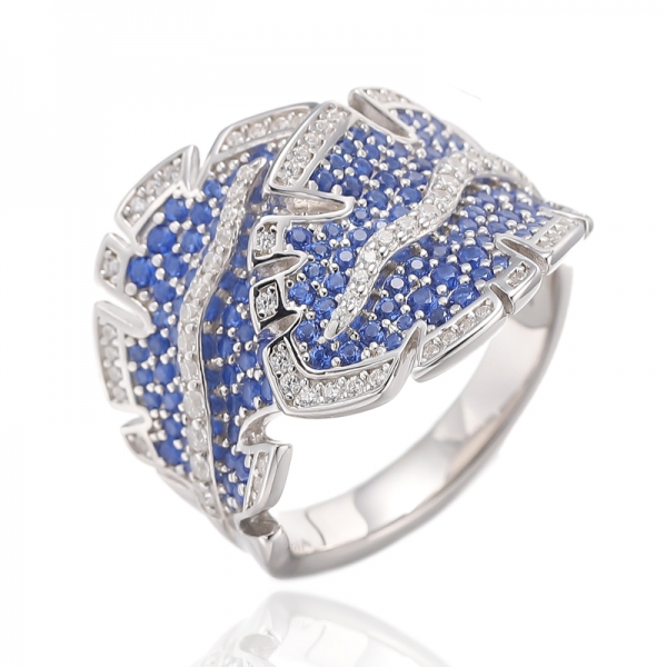 Anillo redondo de plata rodiada con circonita cúbica verde nano y blanca 925 